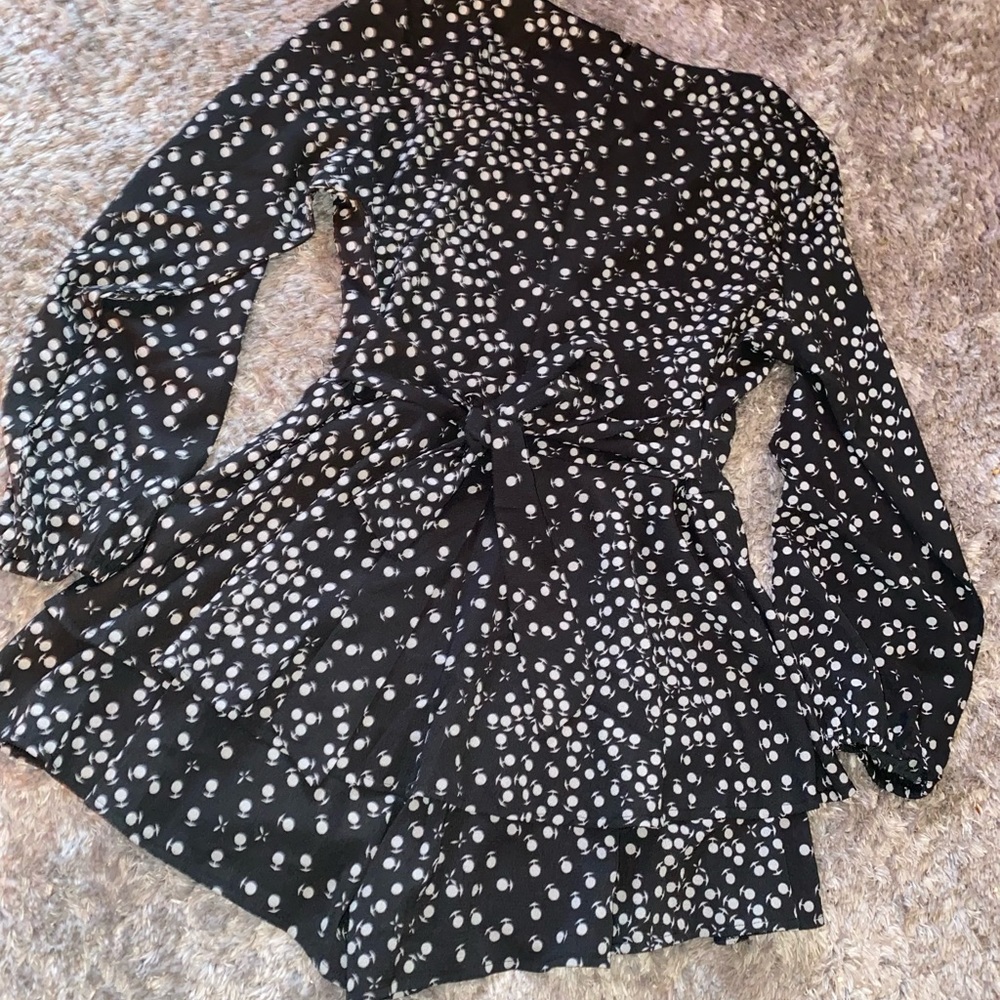 Women’s romper navy blue size large never worn